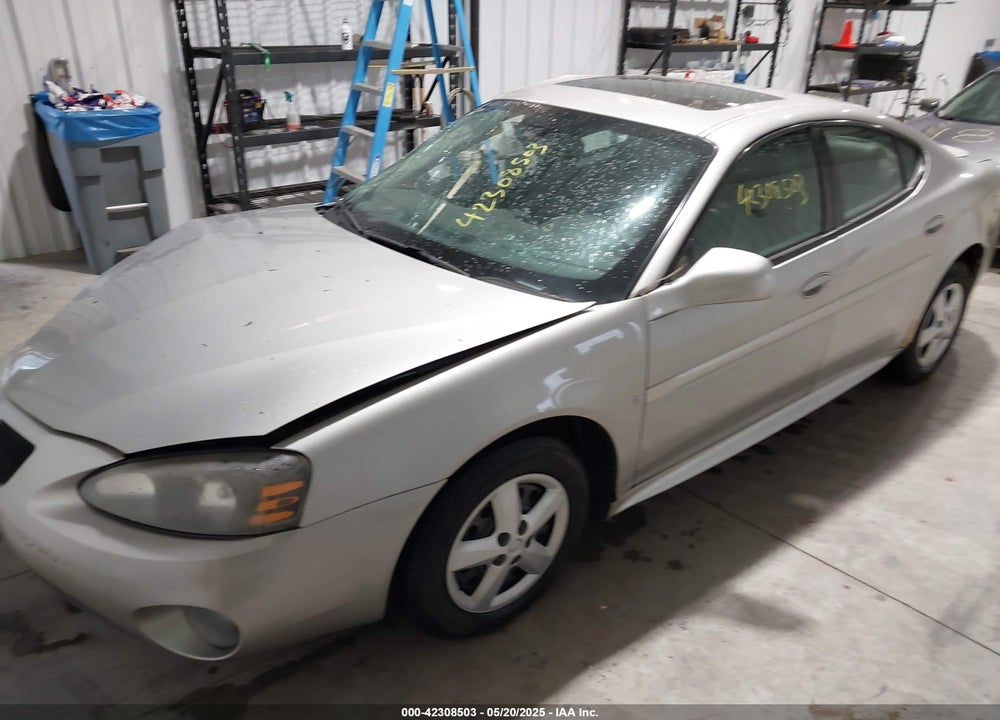 2008 PONTIAC GRAND PRIX VIN: 2G2WP552281118424