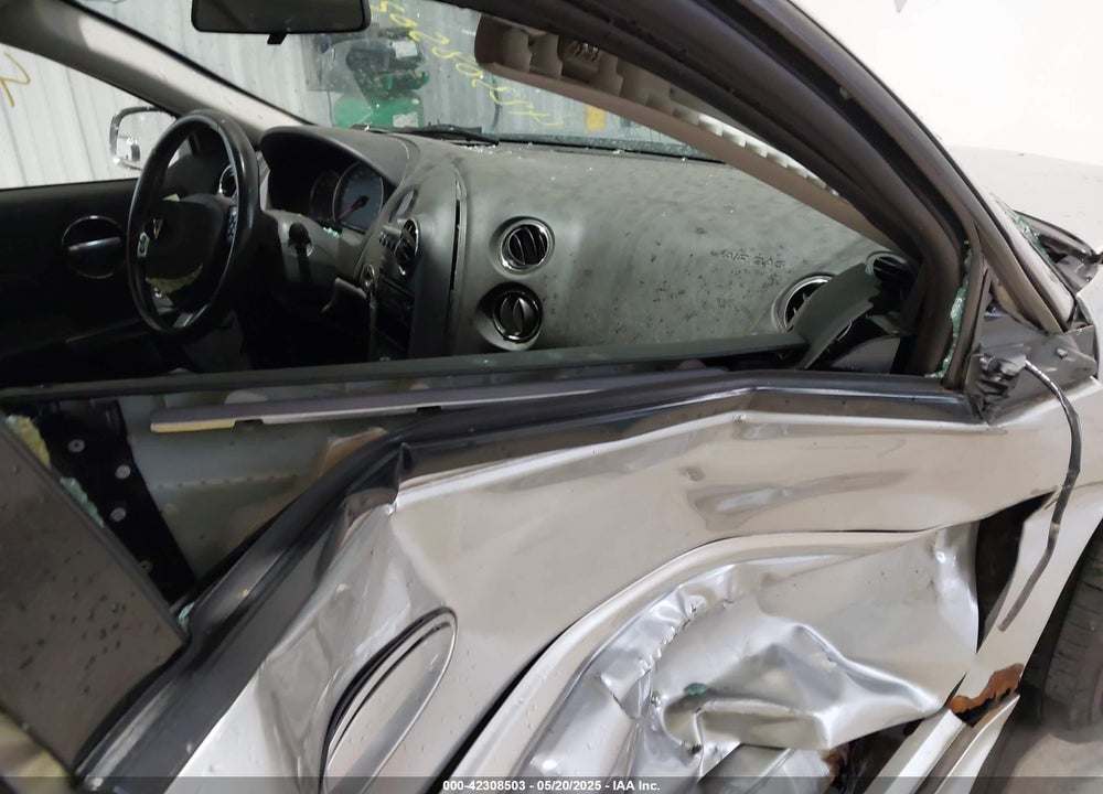 2008 PONTIAC GRAND PRIX VIN: 2G2WP552281118424