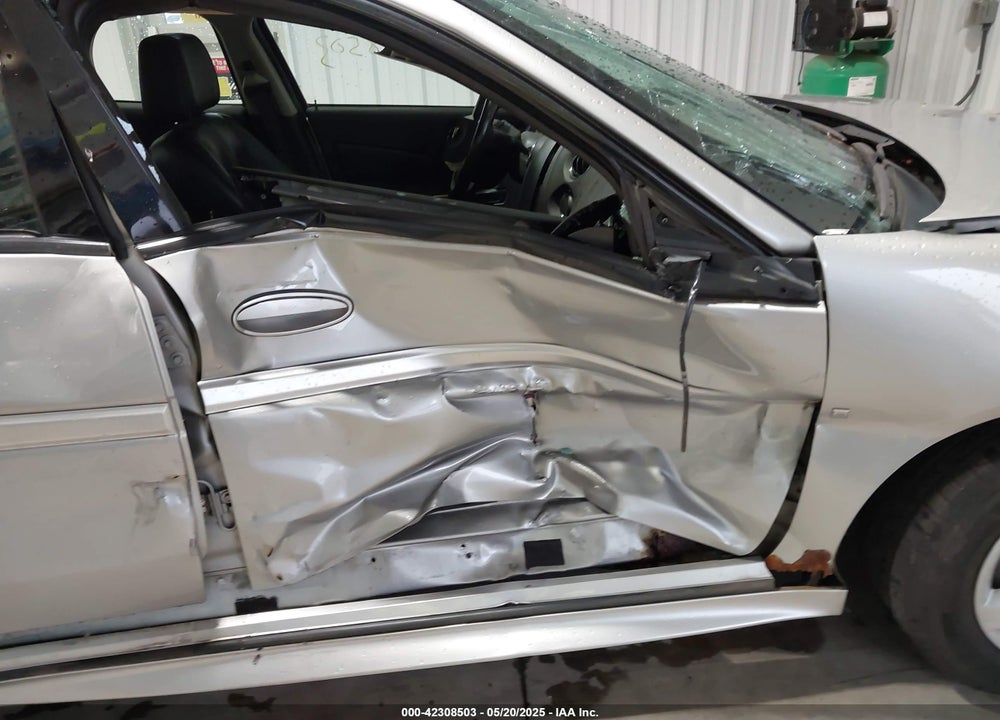 2008 PONTIAC GRAND PRIX VIN: 2G2WP552281118424