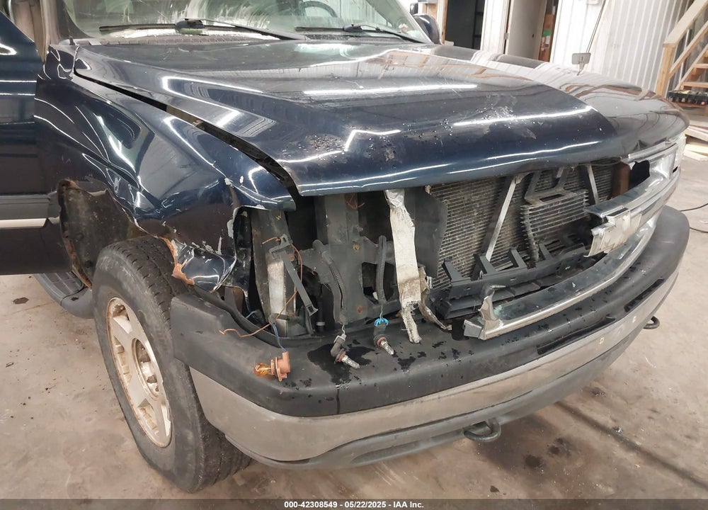 2005 CHEVROLET TAHOE LT VIN: 1GNEK13T05J152302