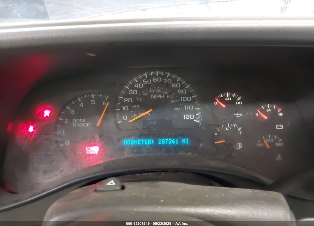 2005 CHEVROLET TAHOE LT VIN: 1GNEK13T05J152302