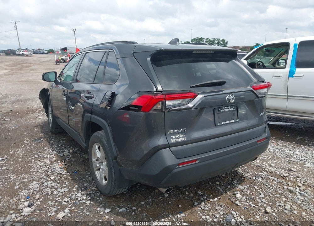 2021 TOYOTA RAV4 XLE VIN: 2T3W1RFV3MW128216
