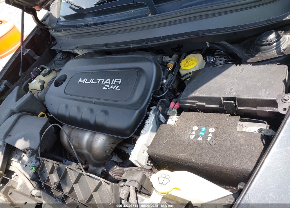 2014 JEEP CHEROKEE VIN: 1C4PJMCB0EW172484