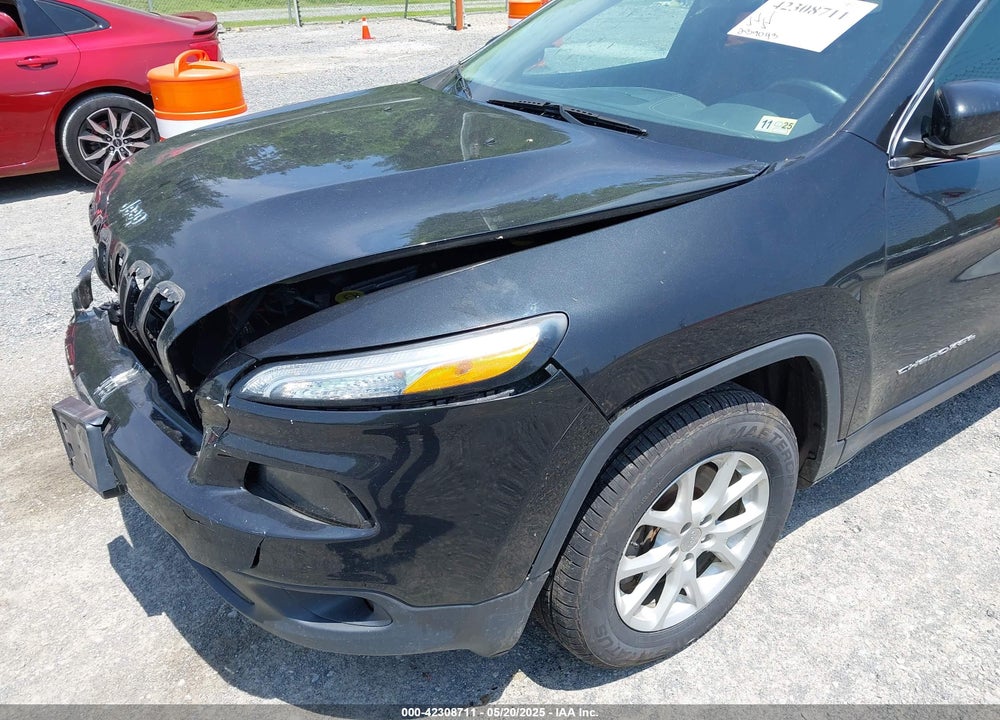 2014 JEEP CHEROKEE VIN: 1C4PJMCB0EW172484
