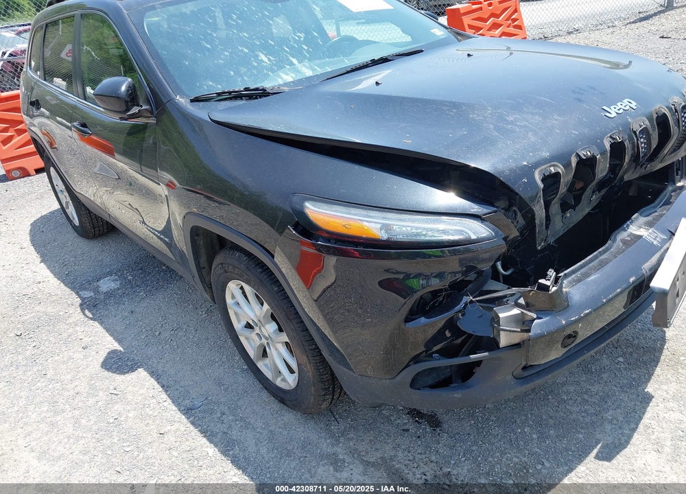 2014 JEEP CHEROKEE VIN: 1C4PJMCB0EW172484