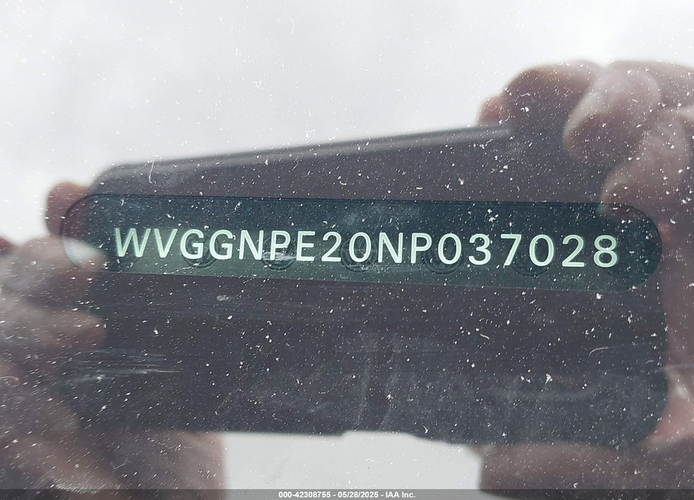 2022 VOLKSWAGEN ID.4 AWD PRO S VIN: WVGGNPE20NP037028