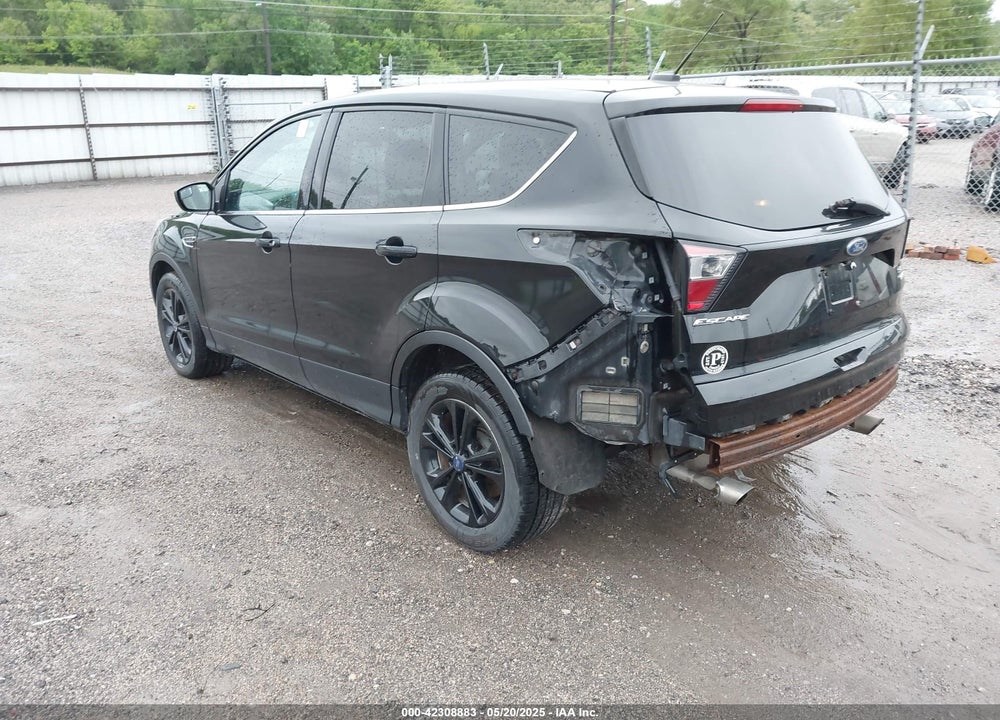 2017 FORD ESCAPE VIN: 1FMCU9GD9HUC45832