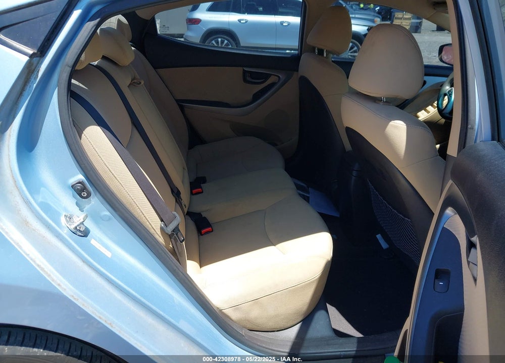 2011 HYUNDAI ELANTRA VIN: KMHDH4AE2BU084339