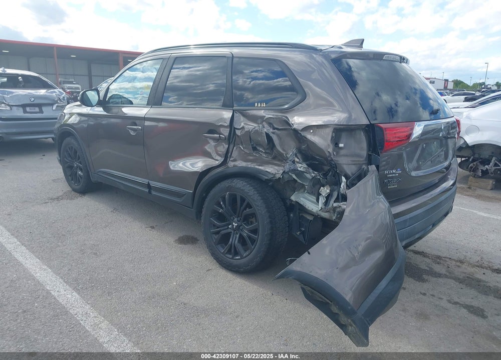 2018 MITSUBISHI OUTLANDER VIN: JA4AZ3A38JZ024106