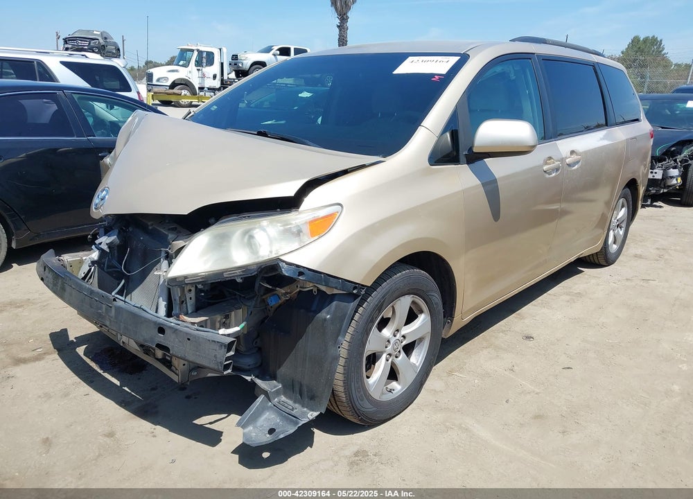 2013 TOYOTA SIENNA LE V6 7 PASSENGER AUTO ACCESS SEAT/LE V6 8 PASSENGER VIN: 5TDKK3DC5DS317042