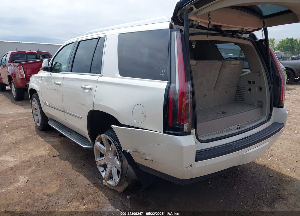 2015 CADILLAC ESCALADE VIN: 1GYS3MKJ2FR520065