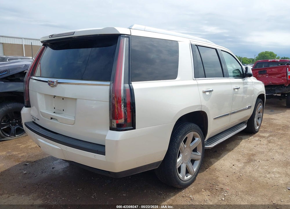 2015 CADILLAC ESCALADE VIN: 1GYS3MKJ2FR520065