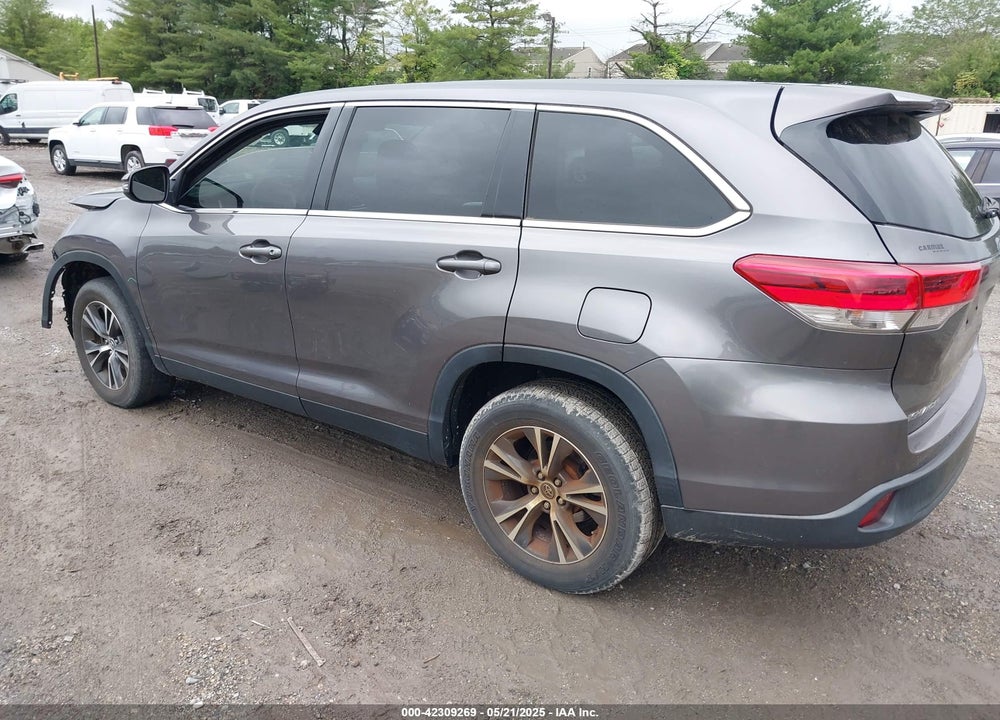 2019 TOYOTA HIGHLANDER LE VIN: 5TDZZRFH2KS298288
