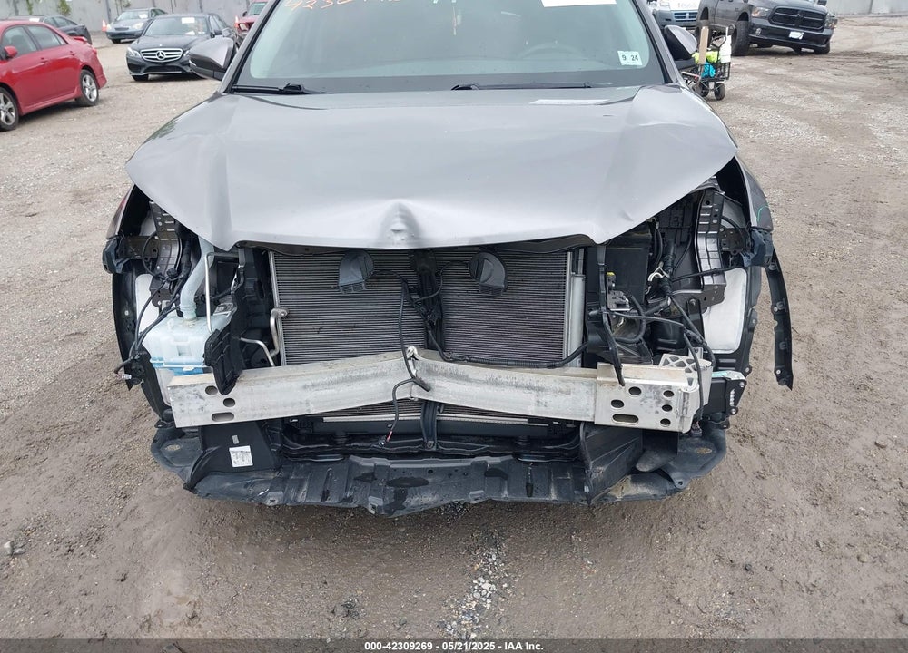 2019 TOYOTA HIGHLANDER LE VIN: 5TDZZRFH2KS298288