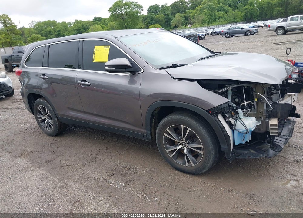 2019 TOYOTA HIGHLANDER LE VIN: 5TDZZRFH2KS298288
