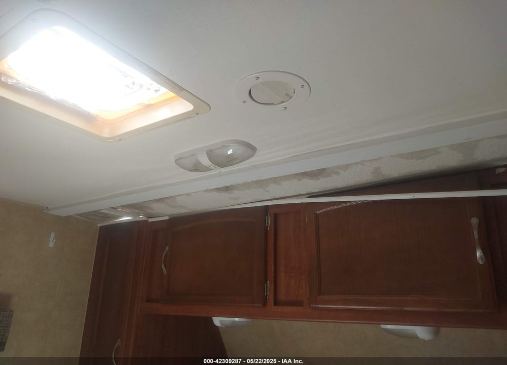 2011 JAYCO JAY FEATHER VIN: 1UJBJ0BRXB1JL0091