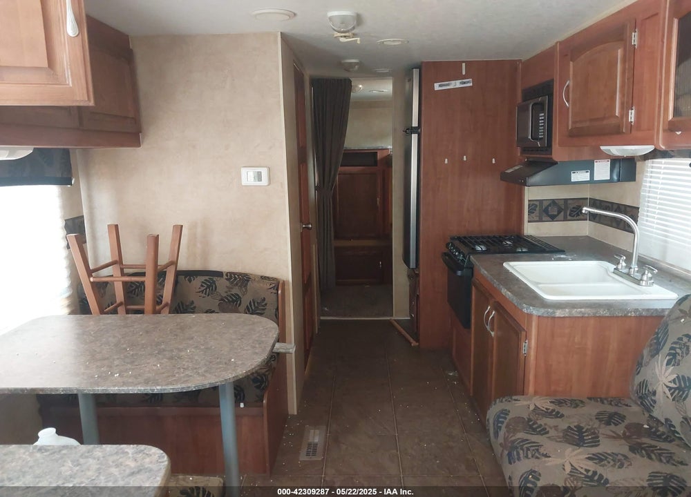 2011 JAYCO JAY FEATHER VIN: 1UJBJ0BRXB1JL0091