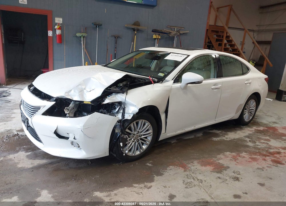 2013 LEXUS ES VIN: JTHBK1GG2D2062116