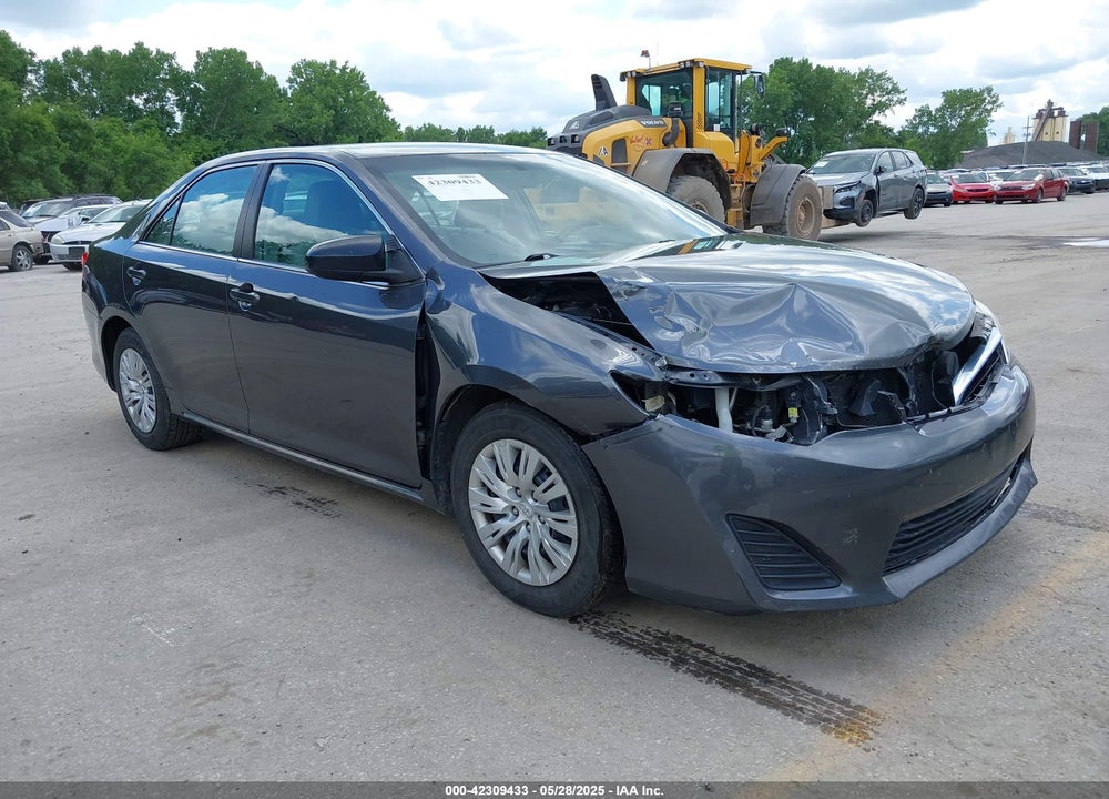 2014 TOYOTA CAMRY LE VIN: 4T4BF1FK2ER368185