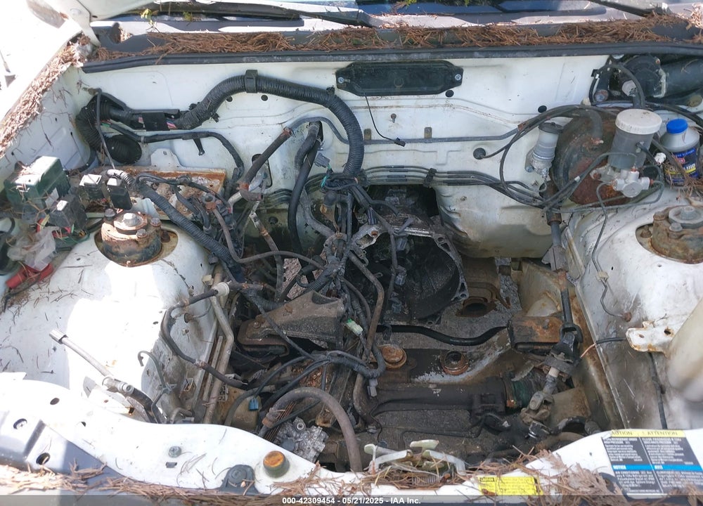 2002 CHEVROLET TRACKER HARD TOP BASE VIN: 2CNBJ13C726919100