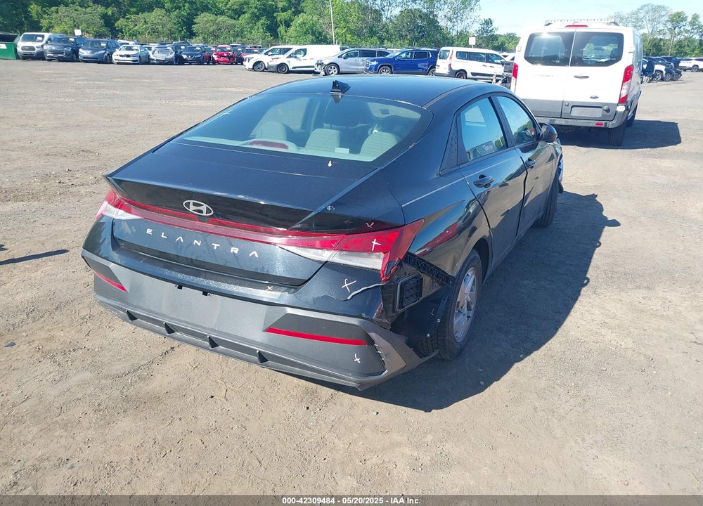 2024 HYUNDAI ELANTRA VIN: KMHLL4DGXRU729403
