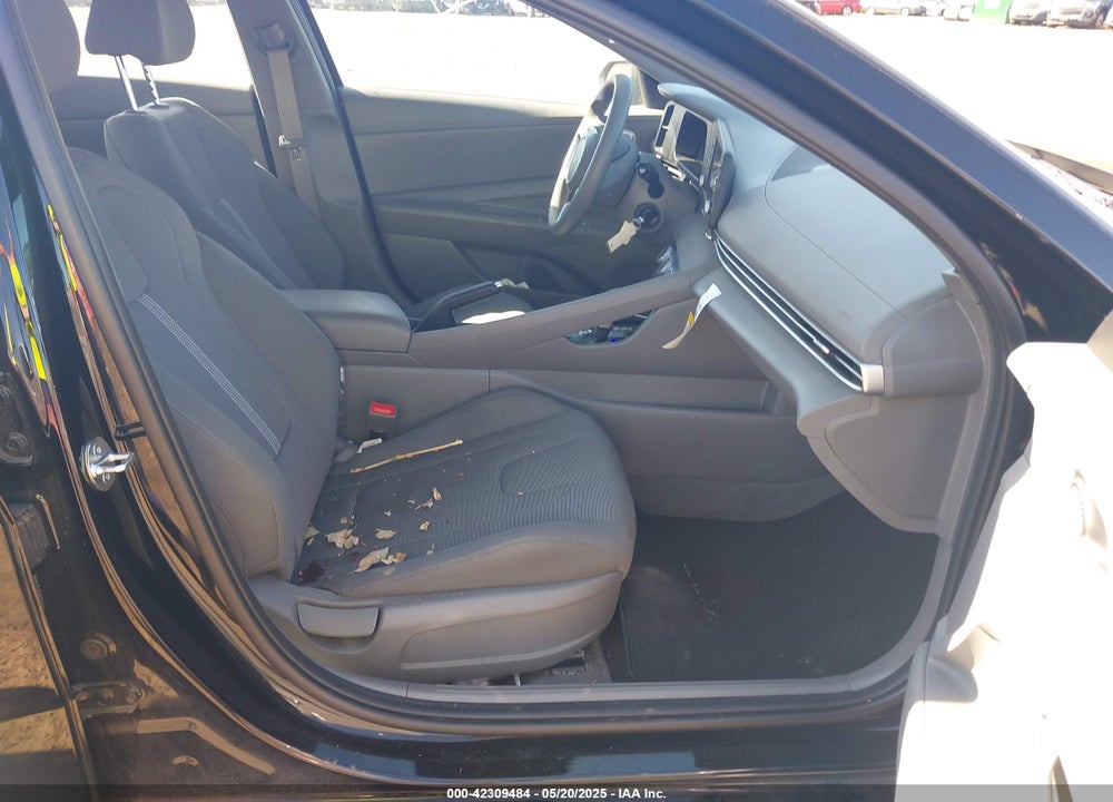2024 HYUNDAI ELANTRA VIN: KMHLL4DGXRU729403