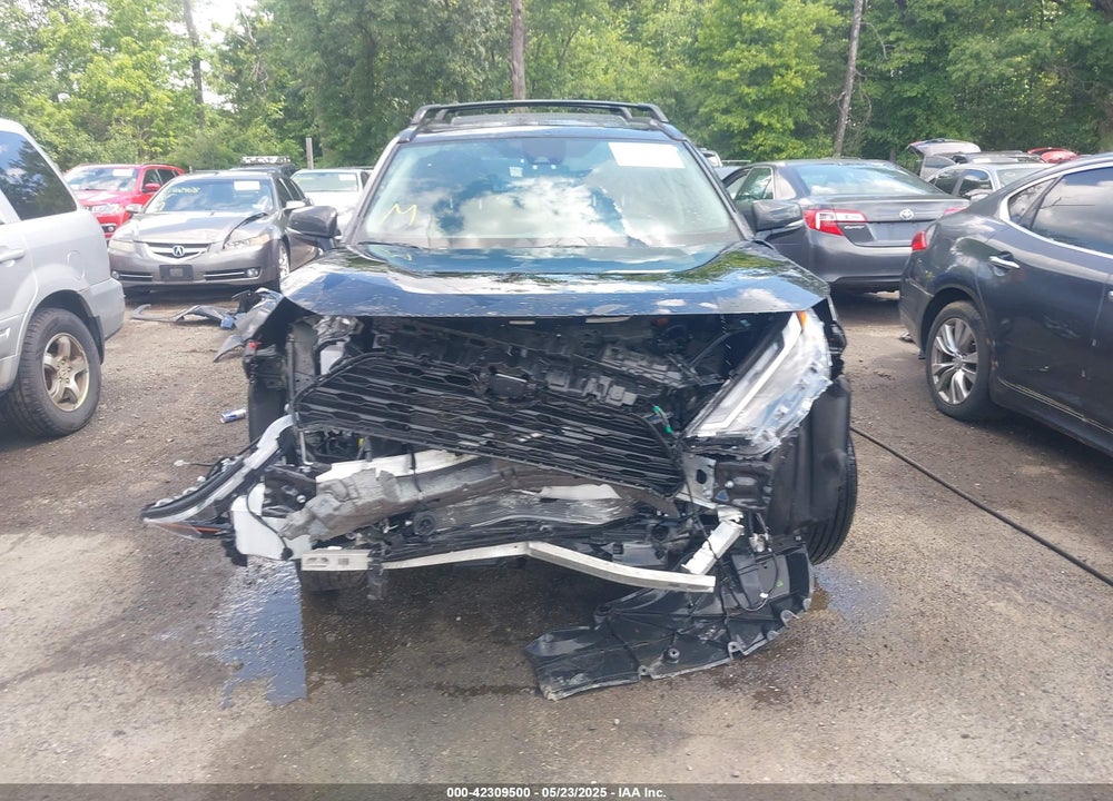 2024 TOYOTA RAV4 HYBRID XLE VIN: 4T3RWRFV0RU136070