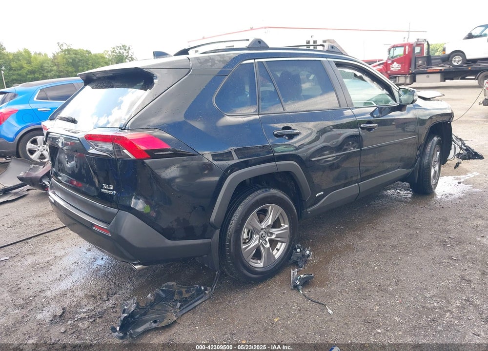 2024 TOYOTA RAV4 HYBRID XLE VIN: 4T3RWRFV0RU136070