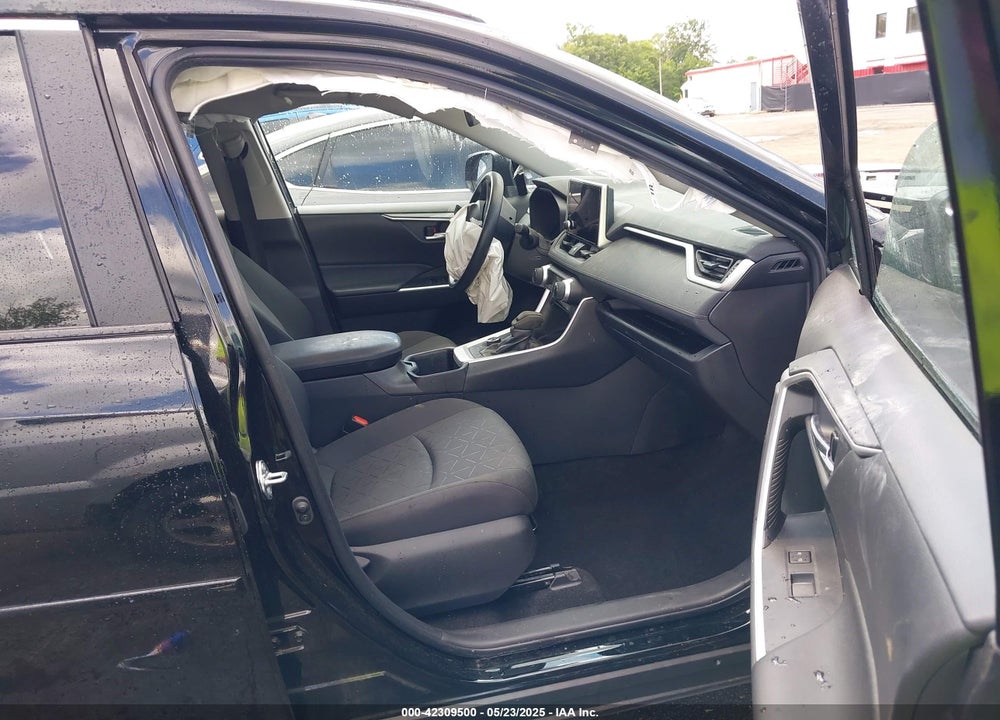 2024 TOYOTA RAV4 HYBRID XLE VIN: 4T3RWRFV0RU136070