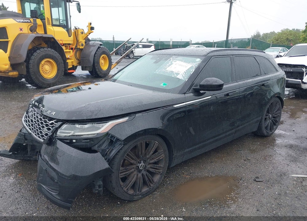 2018 LAND ROVER RANGE ROVER VELAR VIN: SALYB2RVXJA769780