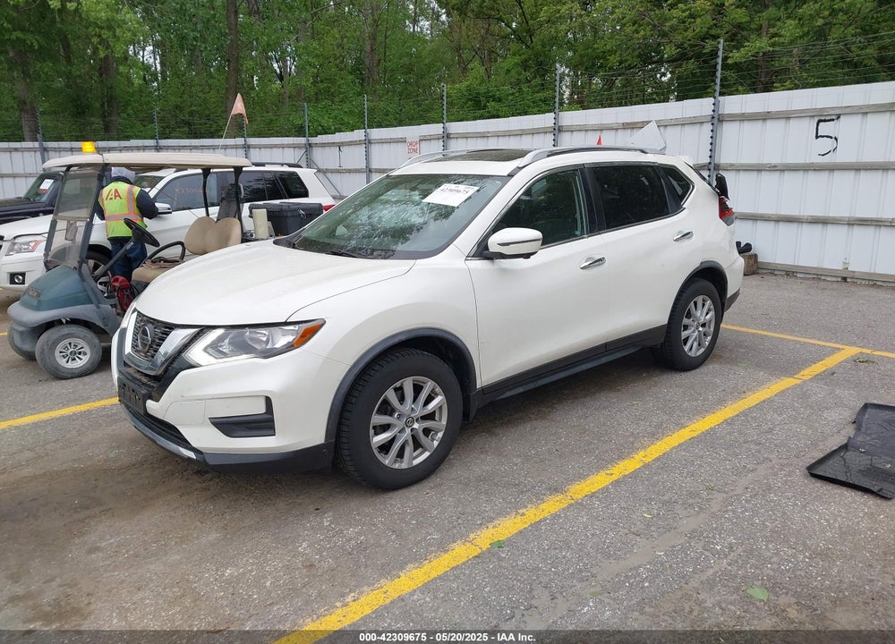 2018 NISSAN ROGUE VIN: JN8AT2MVXJW304050