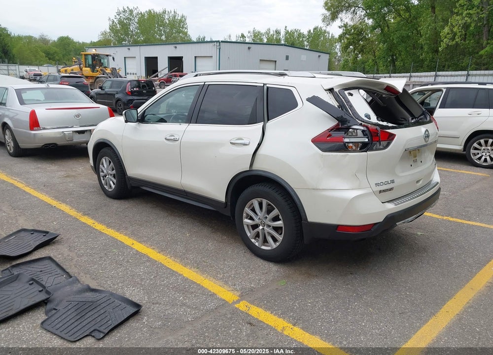 2018 NISSAN ROGUE VIN: JN8AT2MVXJW304050
