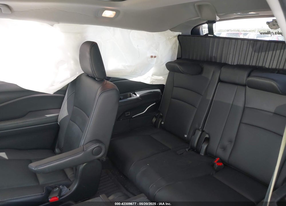 2021 HONDA PILOT VIN: 5FNYF6H02MB079610