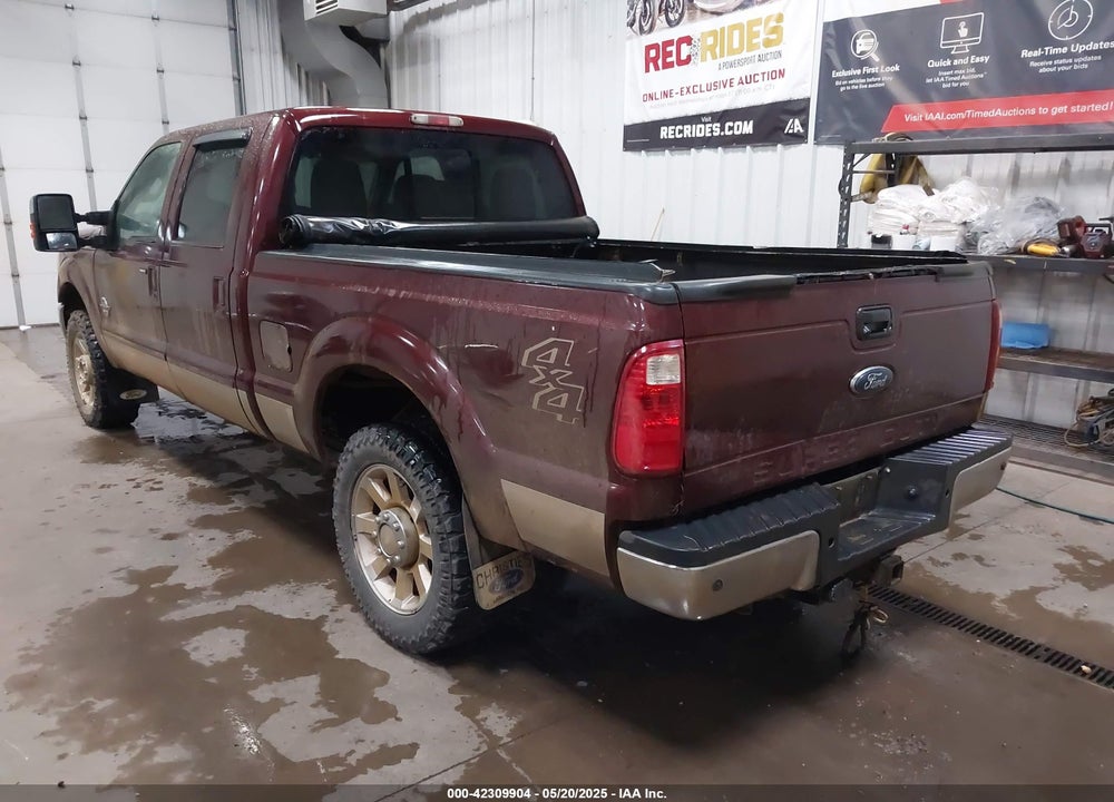 2011 FORD F-250 LARIAT VIN: 1FT7W2BT1BEA99224