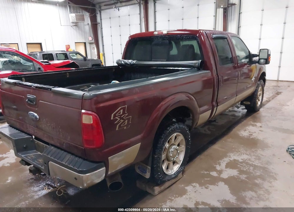 2011 FORD F-250 LARIAT VIN: 1FT7W2BT1BEA99224