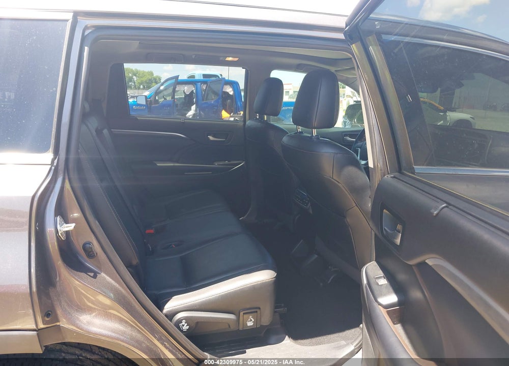 2019 TOYOTA HIGHLANDER LIMITED/PLATINUM VIN: 5TDYZRFH7KS342152