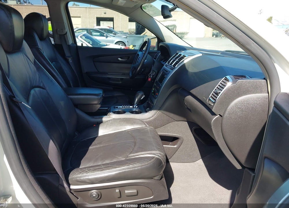 2008 GMC ACADIA VIN: 1GKER33708J135916