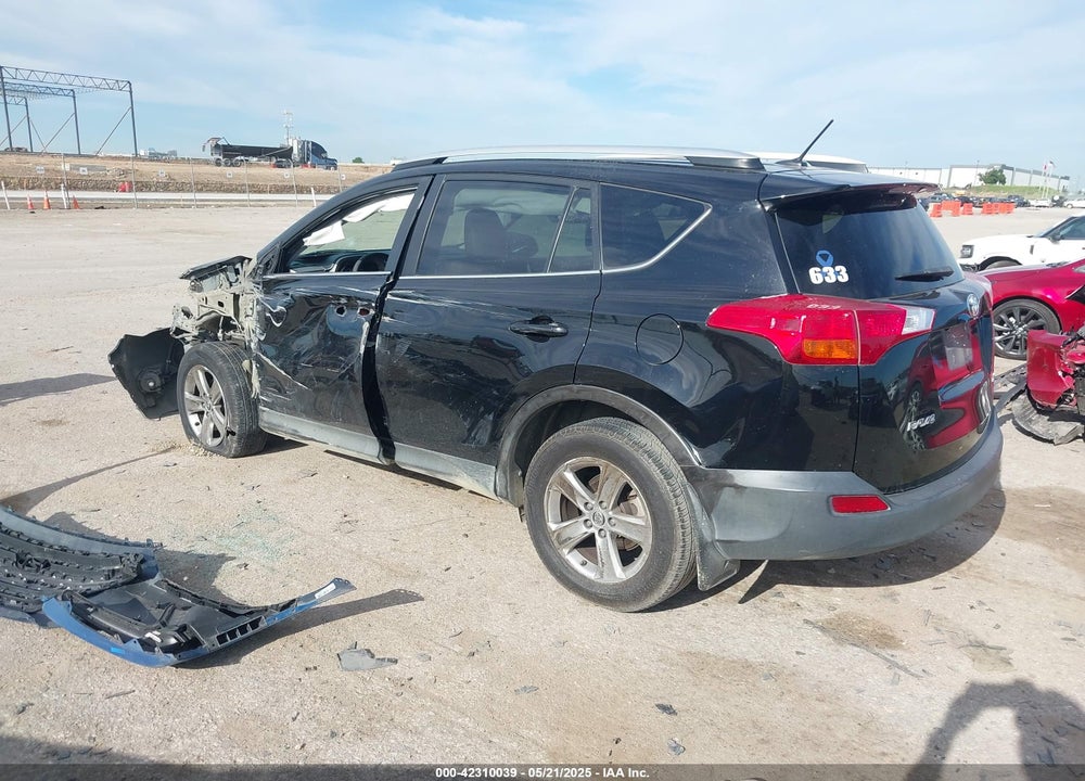 2015 TOYOTA RAV4 VIN: 2T3WFREV0FW151779
