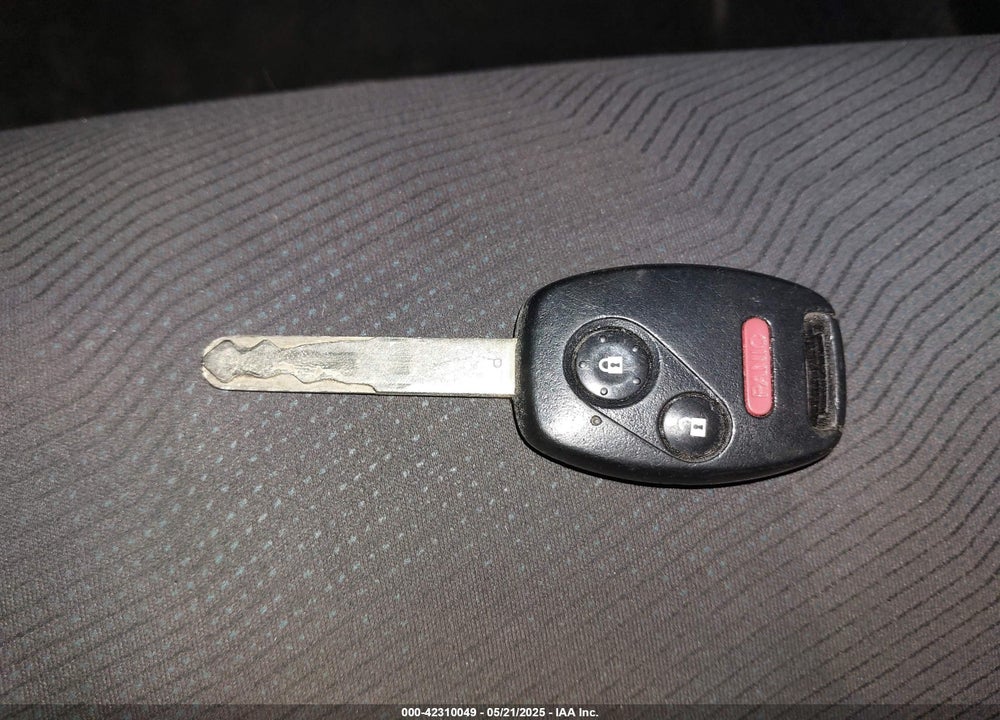 2012 HONDA FIT VIN: JHMGE8H35CS008955