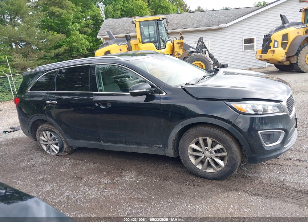 2016 KIA SORENTO VIN: 5XYPGDA34GG026874