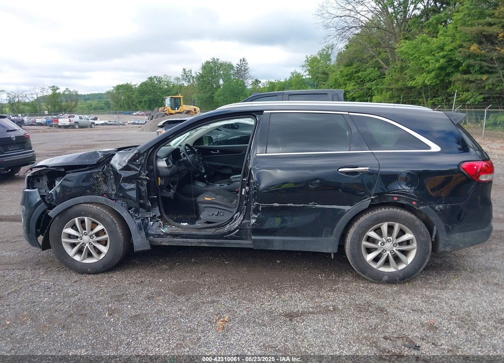 2016 KIA SORENTO VIN: 5XYPGDA34GG026874