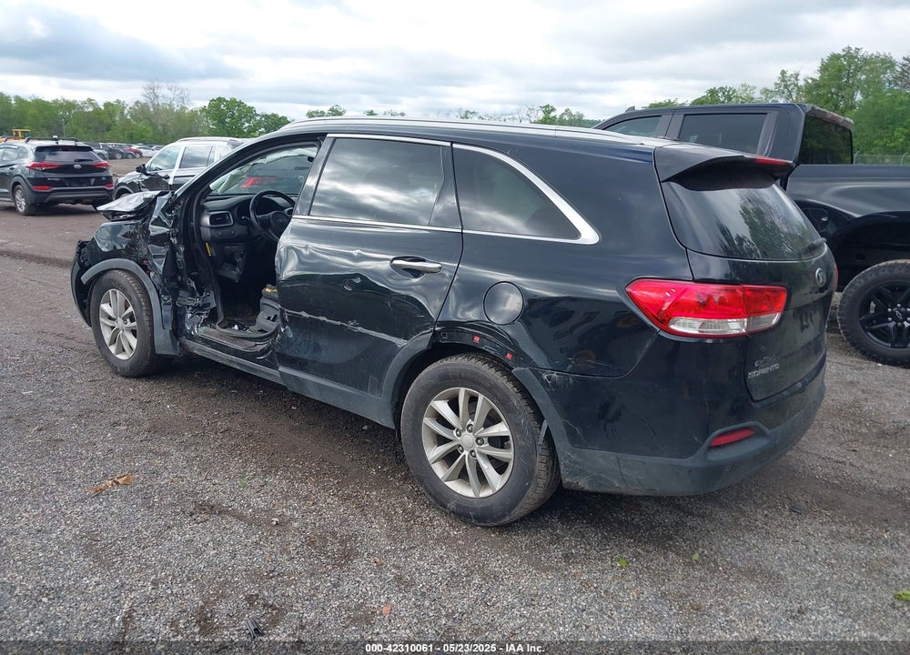 2016 KIA SORENTO VIN: 5XYPGDA34GG026874