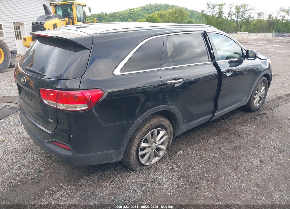2016 KIA SORENTO VIN: 5XYPGDA34GG026874