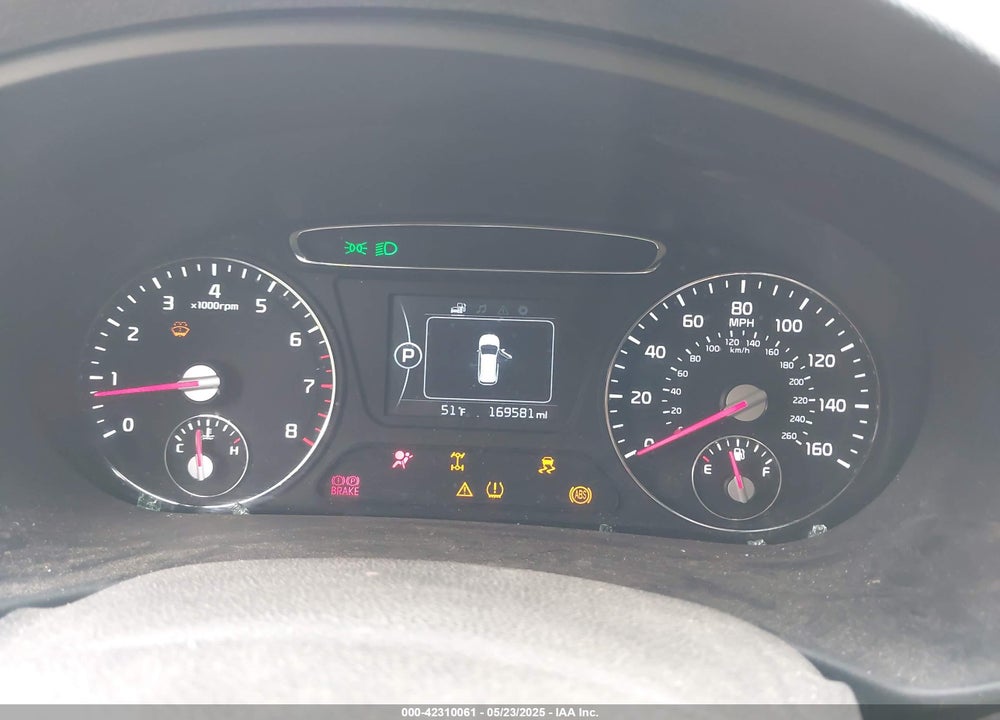 2016 KIA SORENTO VIN: 5XYPGDA34GG026874