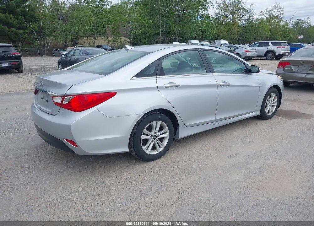 2014 HYUNDAI SONATA VIN: 5NPEB4AC4EH902645
