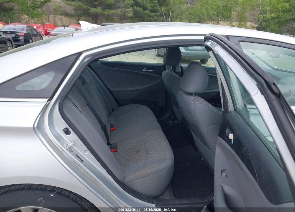 2014 HYUNDAI SONATA VIN: 5NPEB4AC4EH902645