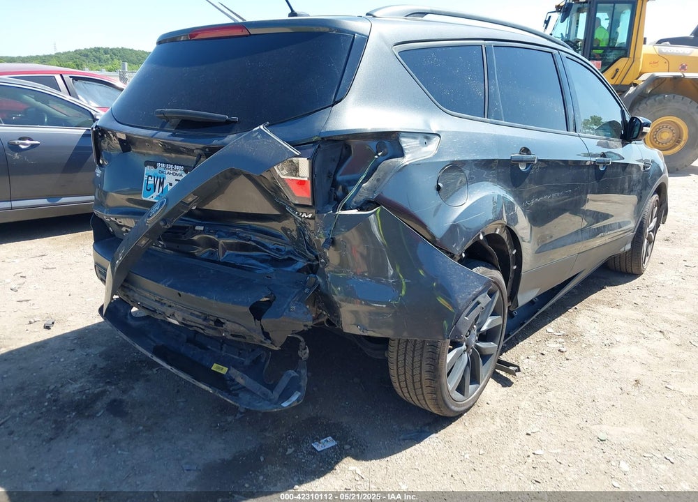 2017 FORD ESCAPE VIN: 1FMCU0J92HUE94022
