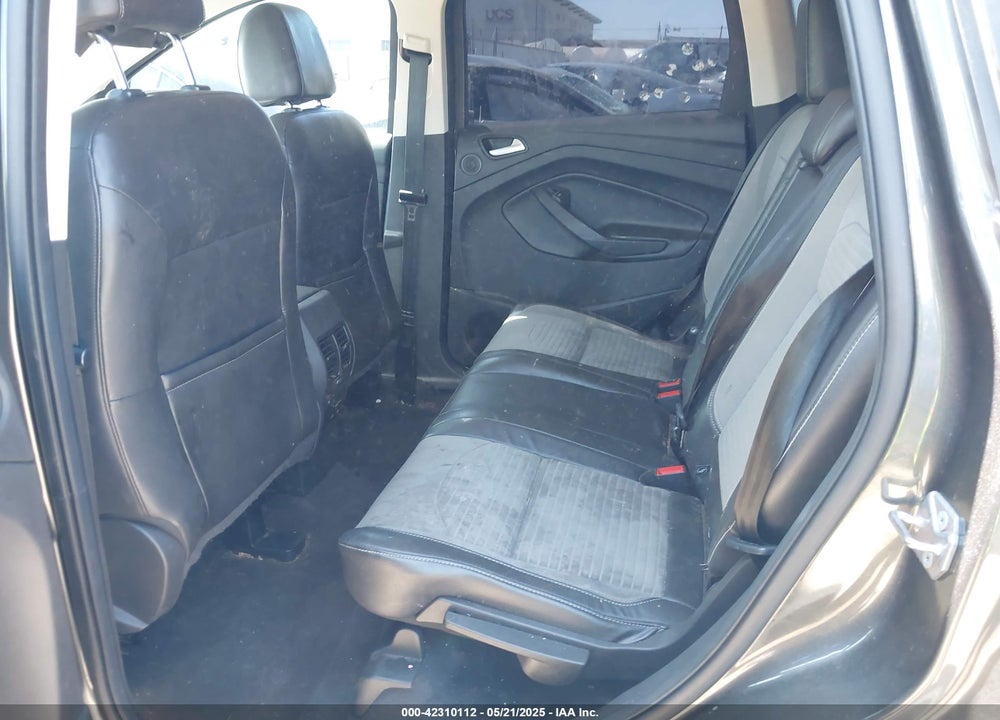 2017 FORD ESCAPE VIN: 1FMCU0J92HUE94022