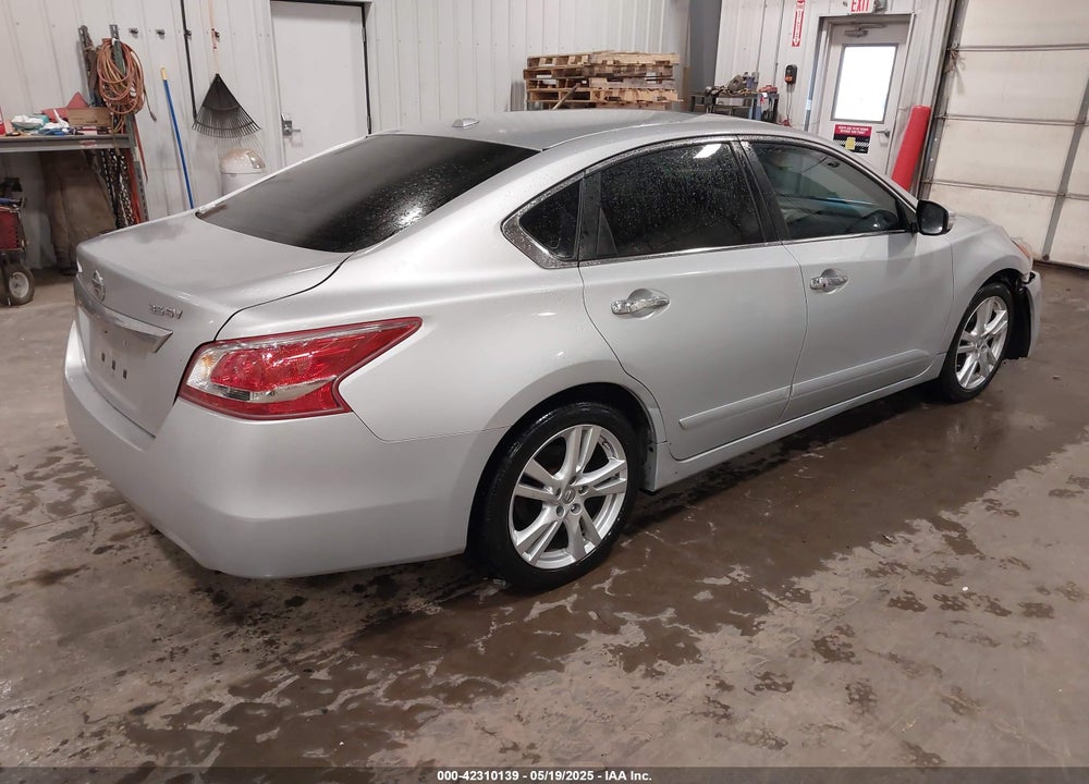 2013 NISSAN ALTIMA VIN: 1N4BL3AP4DN423742