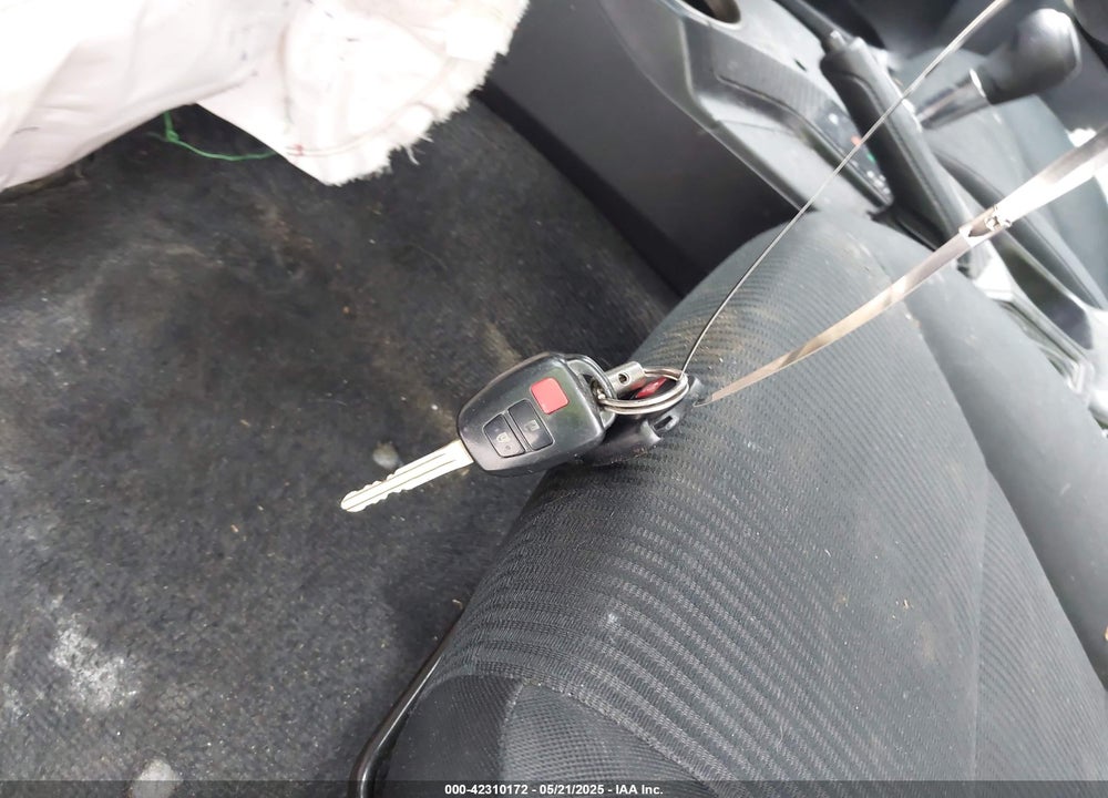 2015 TOYOTA RAV4 VIN: 2T3BFREV4FW320104
